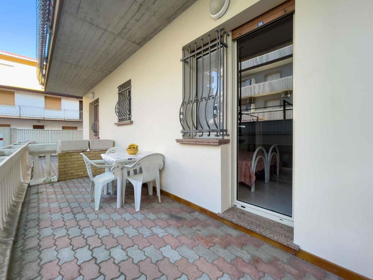 Apartments In Lignano 21774 Lignano Sabbiadoro Kültér fotó